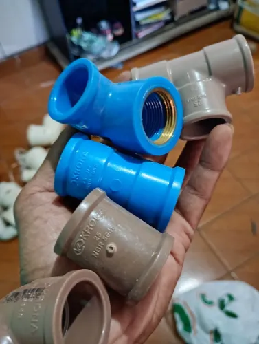 Peças de hidráulica botina nova fechadura nova vendo tudo junto ou separado no precim