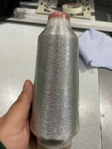 32 cones de linha metalizada 120 para bordar. 10 reais cada