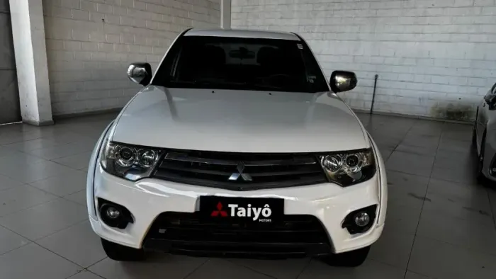 Mitsubishi L200 Triton HPE 3.2 CD TB Int.diesel AUT 2015