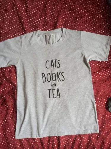 Desapego blusa estampa cats books and tea