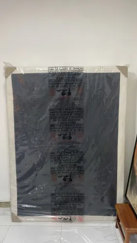 Vende-se box de cama casal novo
