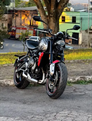 Triumph Trident 660