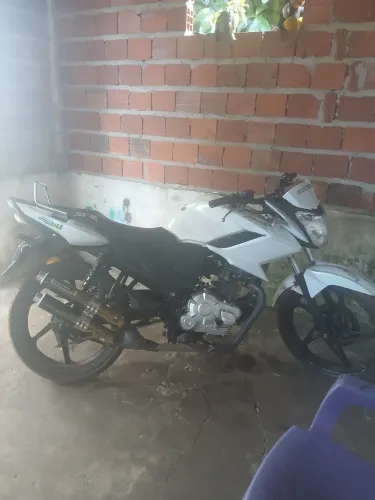 Vendo essa moto ou faço negócio em paredão de som