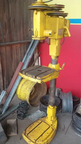Vendo torno carcaceiro e furadeiras de coluna