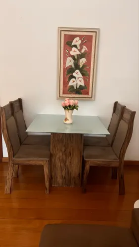 Conjunto mesa tampo de vidro 4 cadeiras