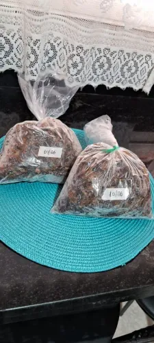 Venda de iça congelado esses saquinhos tem mais de 2 litros 