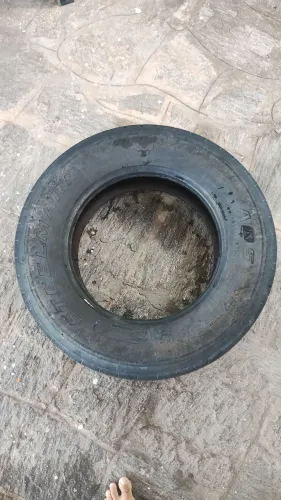 Pneu de mercedinha 710 $300