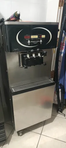 Vendo Máquina de Sorvete Expresso Logrosoft OP138CS