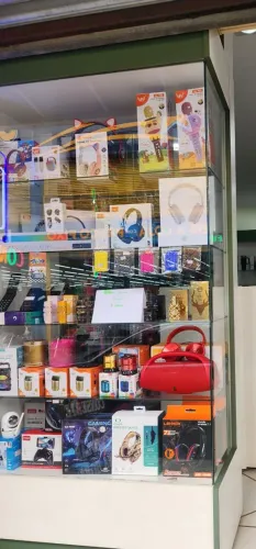 Vendo assistência de celular ,13 anos no mercado,so entrar e trabalhar,clientes fidelizado