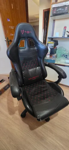 Cadeira gamer com descanso de pernas