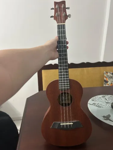 ukulele mahina profissional