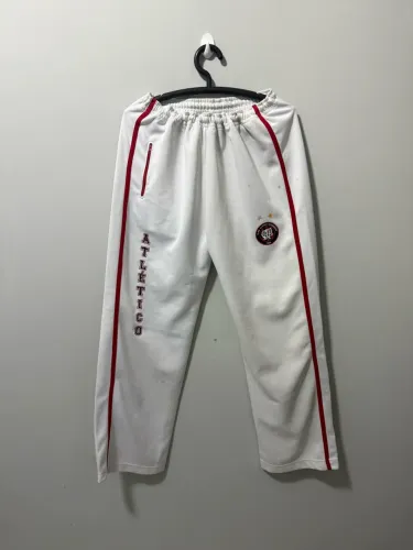 Calça Esportiva Athletico Paranaense Escudo CAP - M (veste G)