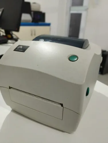 Impressora Térmica Zebra GC420t - Ideal para Etiquetas e Logística