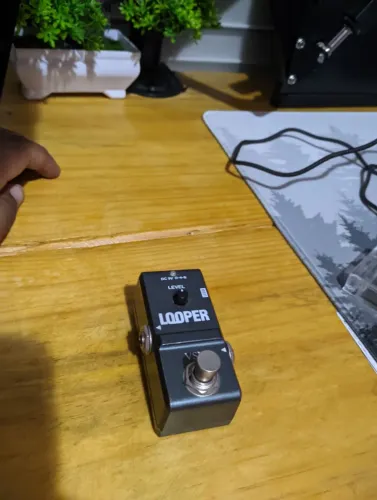 Pedal looper