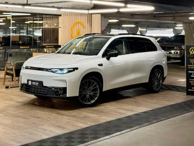 Leapmotor C10 REEV (Híbrido) 2026