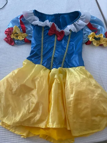 Fantasia branca de neve TAM M 13/15 anos
