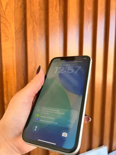 IPHONE 11 64 giga 