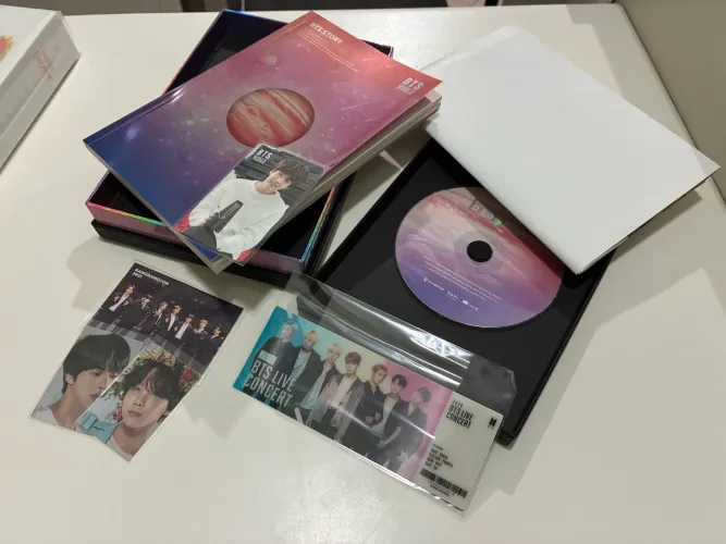Álbum do BTS World