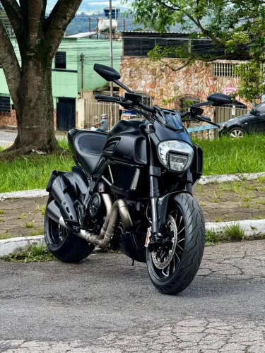 Ducati Diavel 1198 Dark 2016.