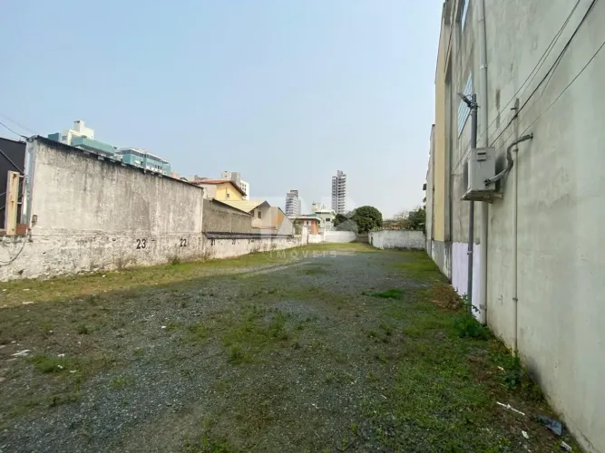 Terreno à venda com 927 m² | Itajaí SC