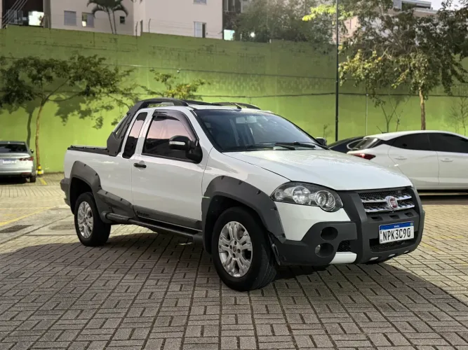 Fiat Strada Adventure 1.8/ 1.8 Locker Flex CE 2010