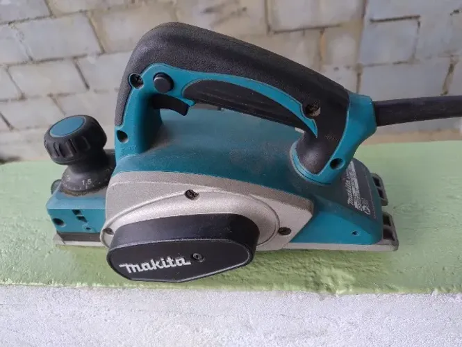 Plaina elétrica Makita 127v