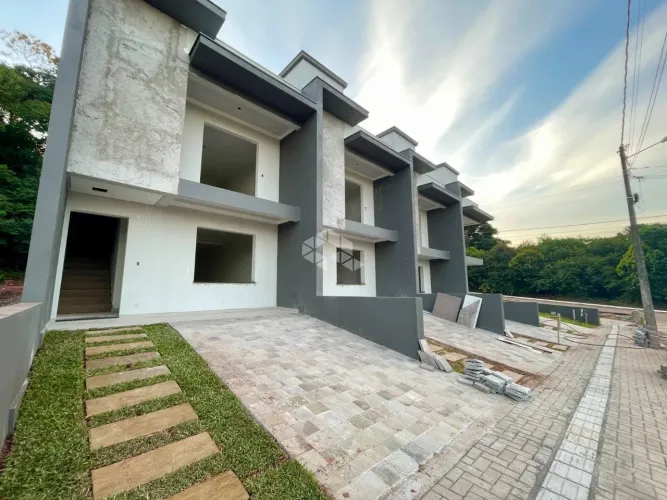 Sobrado Moderno com 2 Suítes e Excelente Acabamento no Bairro Universitário em Lajeado