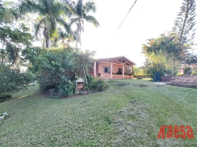 OPORTUNIDADE!!! À venda chácara com terreno de 2.800m² no Vale do Rio Cachoeira