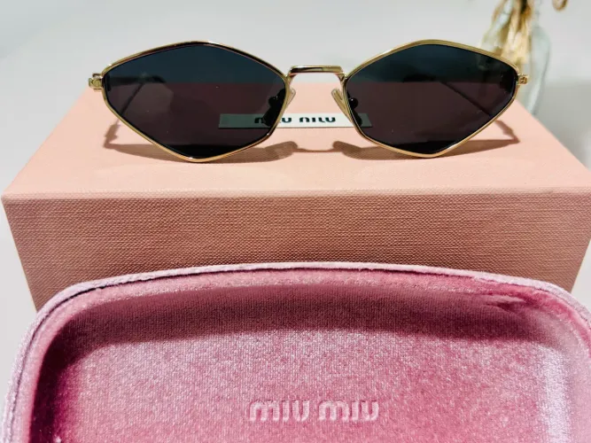Óculos Miu Miu