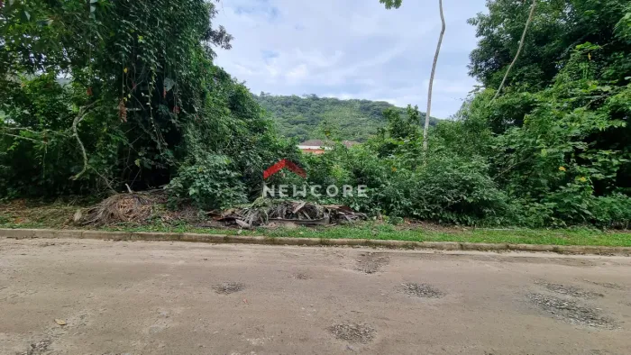 Lote em condomínio em Rua Um - Verde Mar - Caraguatatuba/SP