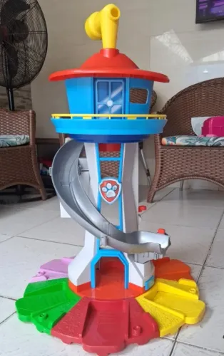 Torre patrulha canina
