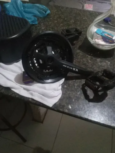 Vendo coroa tripla pedivela nova nunca foi usda