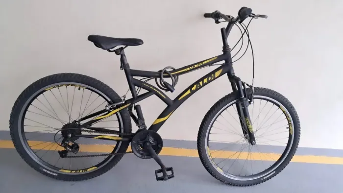 Bicicleta Caloi Andes Aro 26 | 21 Marchas + Cadeado com Chave