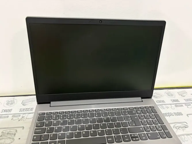Notebook Lenovo IdeaPad S145 i3 8ª Geração - 4GB - 1TB