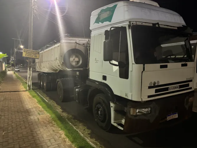 Iveco Eurotech 370 + Carreta Pastre 2006