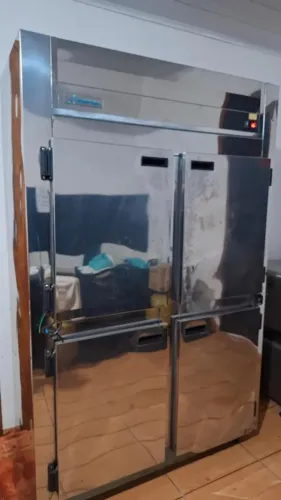 GELADEIRA/REFRIGERADOR COMERCIAL COFIA 4 PORTAS INOX - OPORTUNIDADE