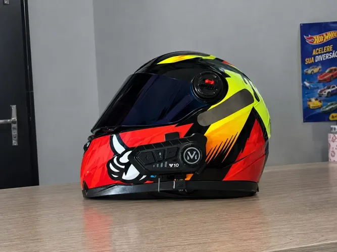 Intercomunicador Bluetooth para Capacete V10 - Iluminação RGB e Alta Bateria