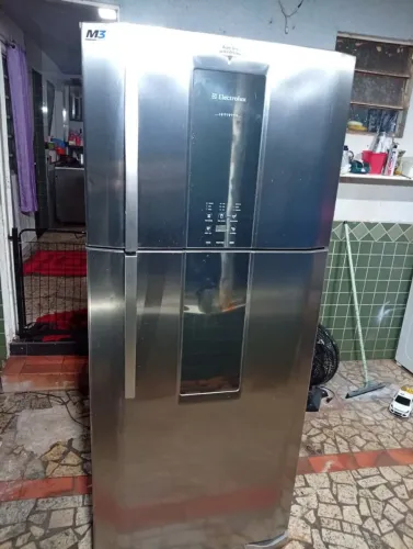 Geladeira Eletrolux inox Frost Free 553L
