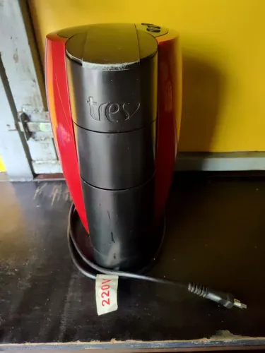 Vende-se Cafeteira 03 Corações 220v