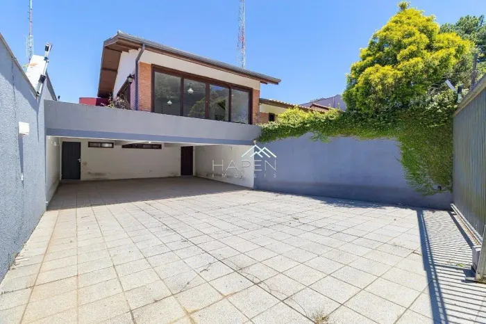 Casa comercial para locação no Pilarzinho