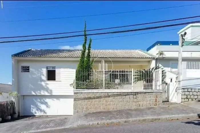 Casa 4 Quartos com 3 Suítes e 300m² - Itaguaçu - EST