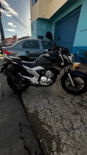 Moto bem conservada