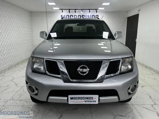 Nissan Frontier Platinum CD 4X4 2.5 TB Diesel 2014