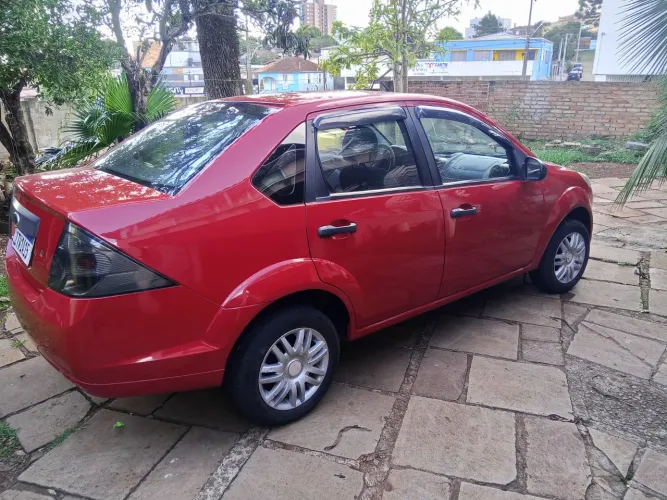 Ford Fiesta Sedan 1.0 8V Flex 4P 2013