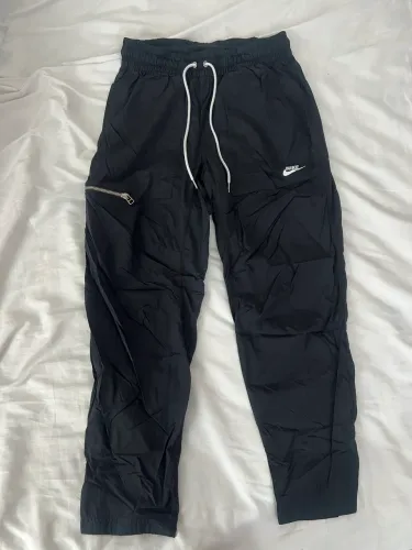 Calça cargo tactel Nike Tamanho L