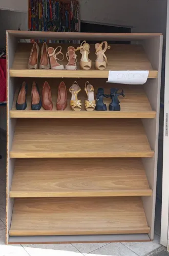 Expositor de Sapatos/Roupas
