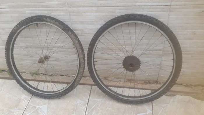 2 Roda boa pena cubo enferrujado 2