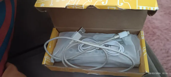 Vendo cubo bornne Vorax 1050 e pedal efeito pra violão praticamente zero.