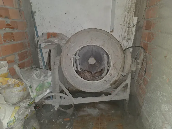 Vendo Betoneira 400l com motor 2HP R$1.200,00