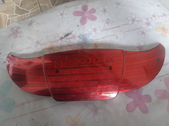 LENTE DEFLETORA BAÚ DE MOTO PRO TORK
